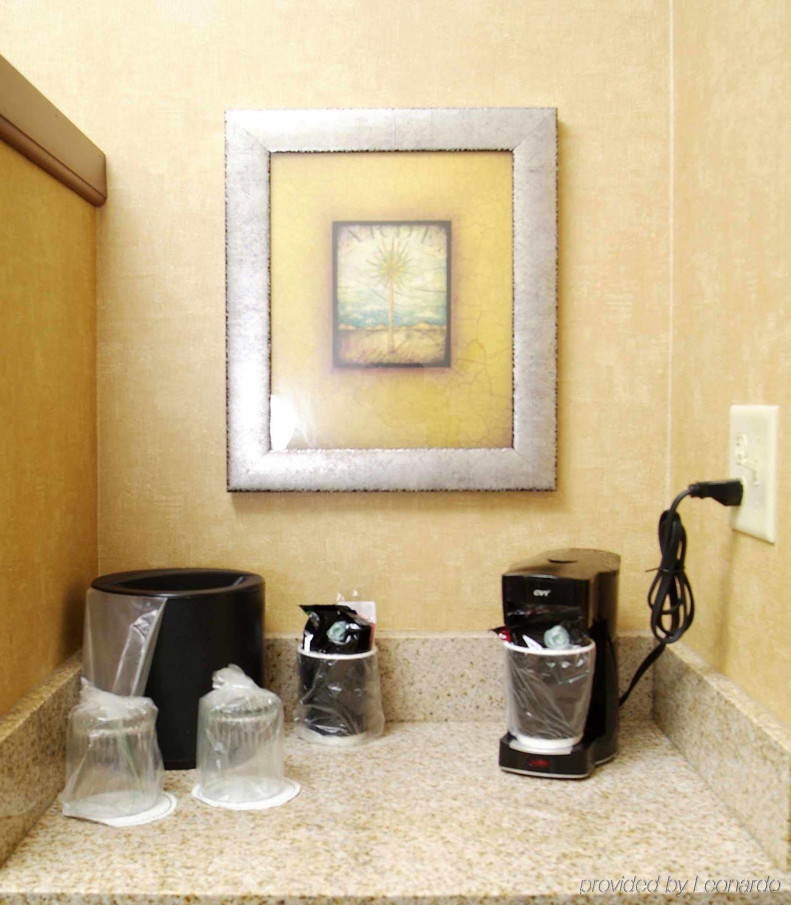 Courtyard By Marriott Kingston Otel Dış mekan fotoğraf