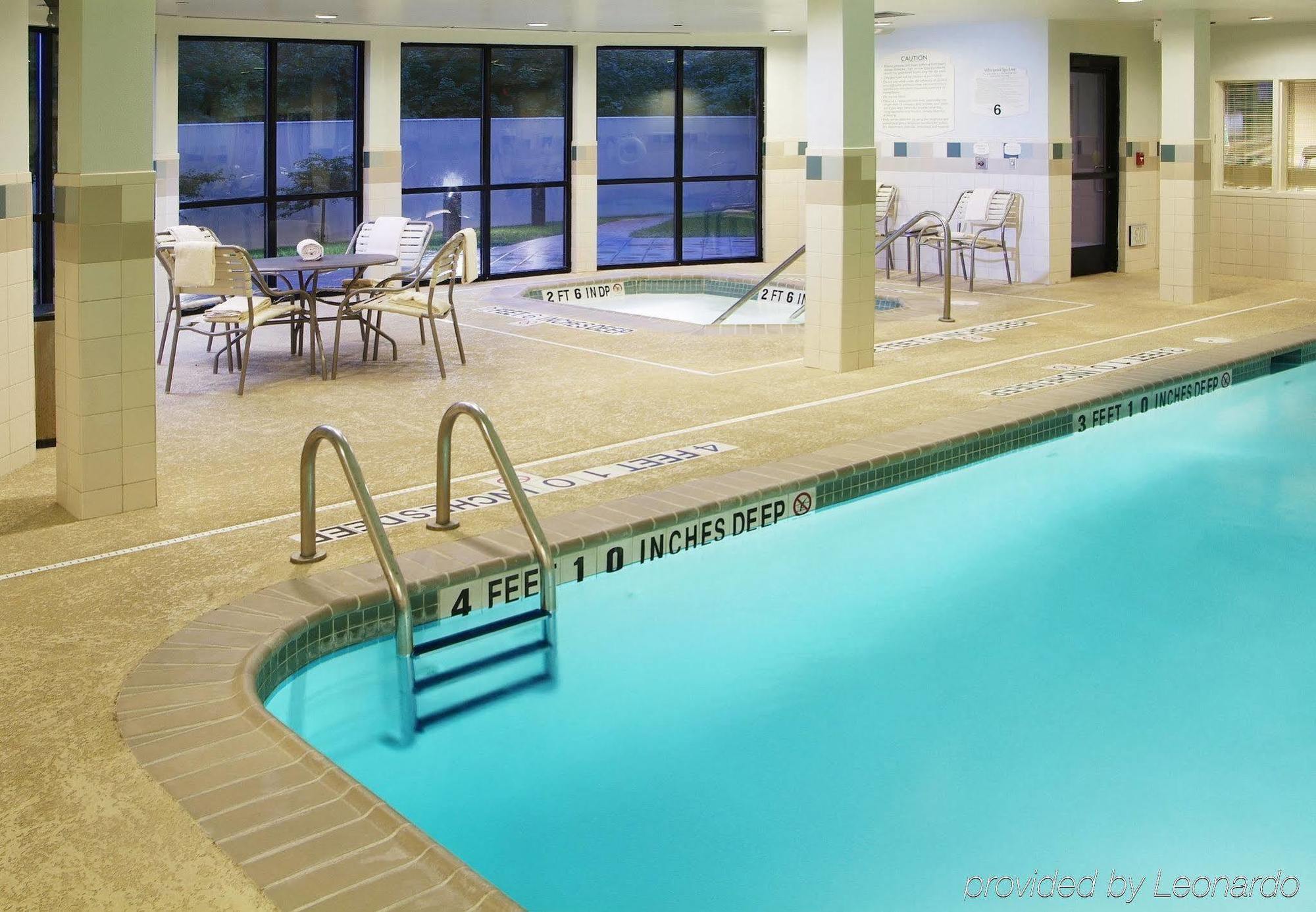 Courtyard By Marriott Kingston Otel Konforlar fotoğraf